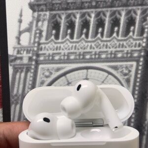 Aplle Airpods pro 3rd gen No box Never used